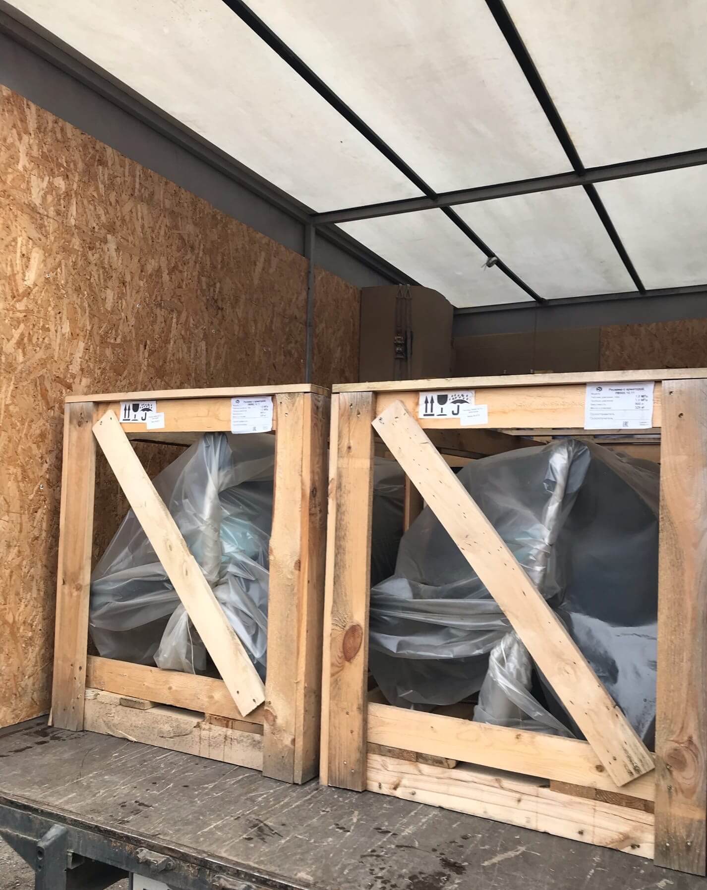 Отгрузка компрессора Remeza ВК30-8 и ресиверов РВ 900.10.02